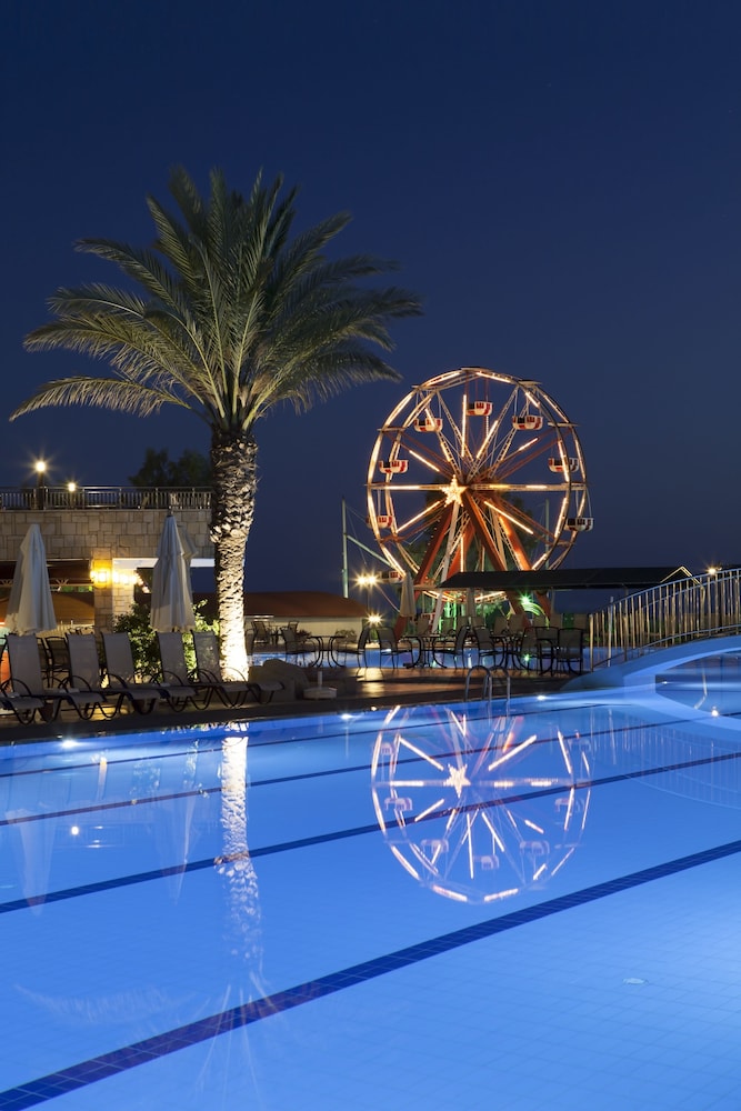 Club Hotel Turan Prince World 8/50