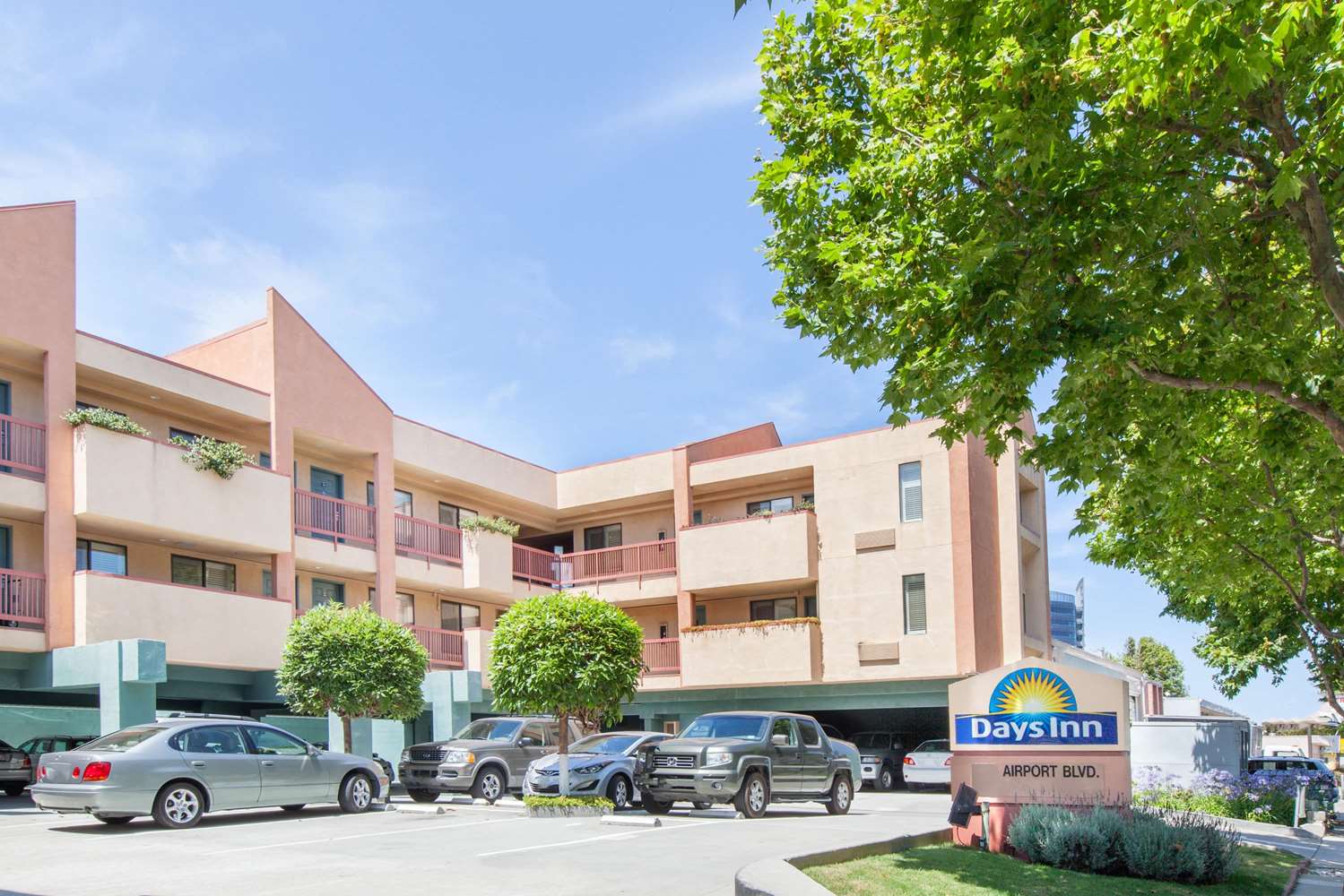 Days Inn By Wyndham San Francisco S/Oyster Point Airport 6/9