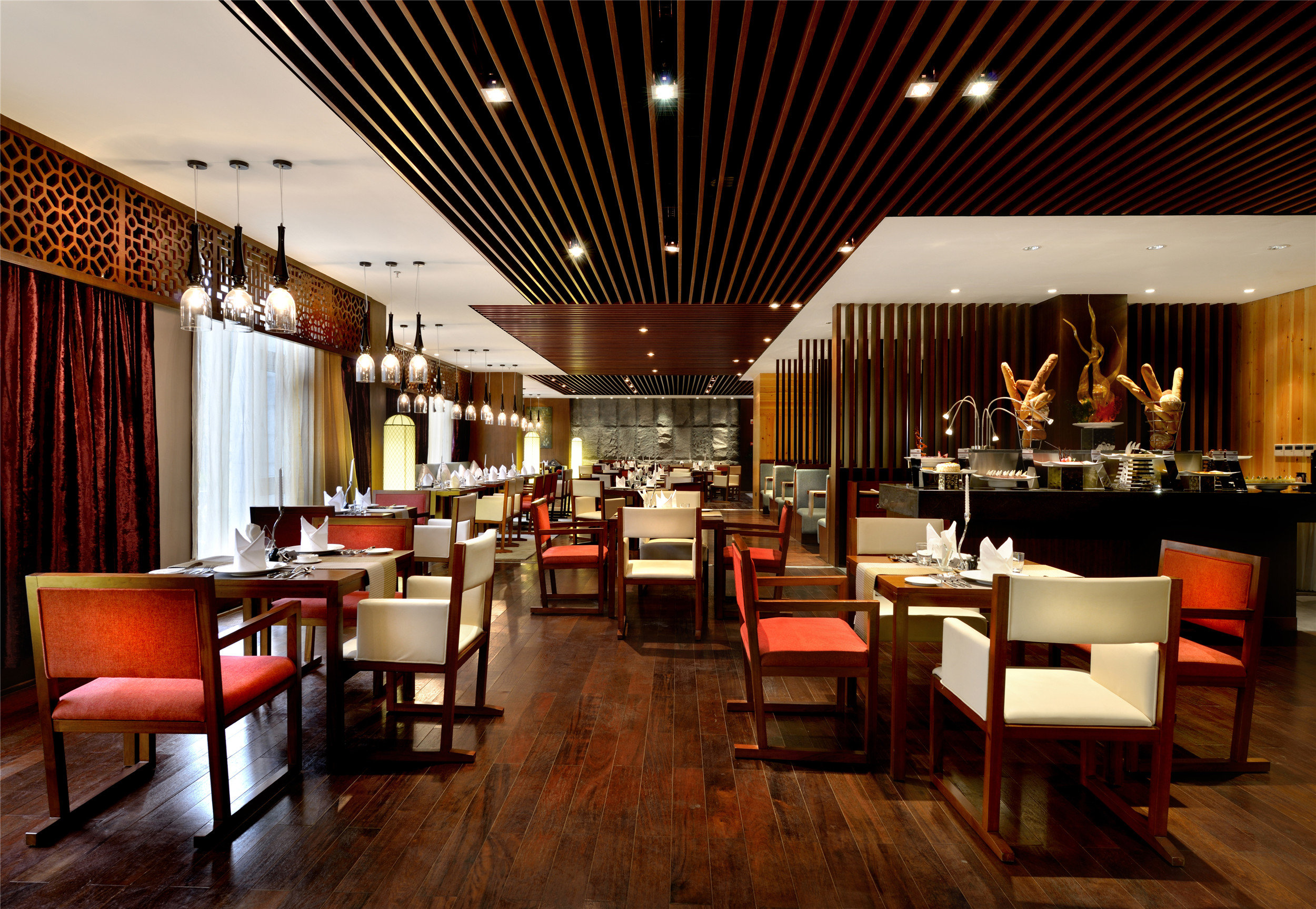 Crowne Plaza Yading 53/81