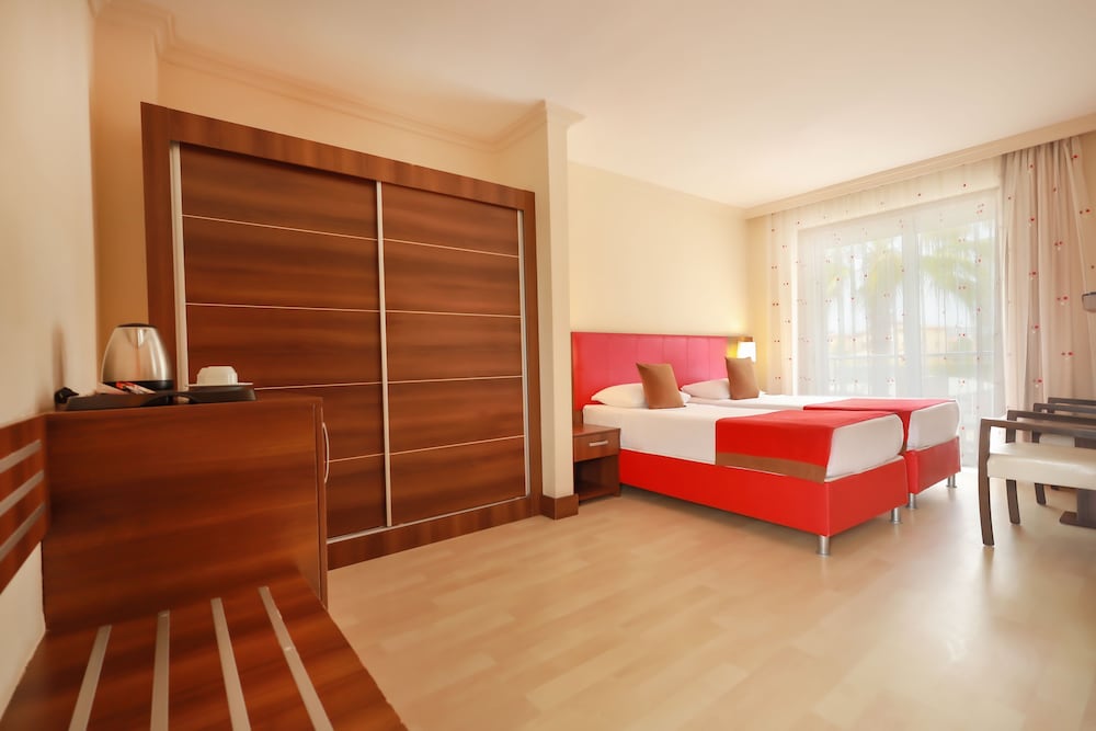 Sidekum Hotel 15/50