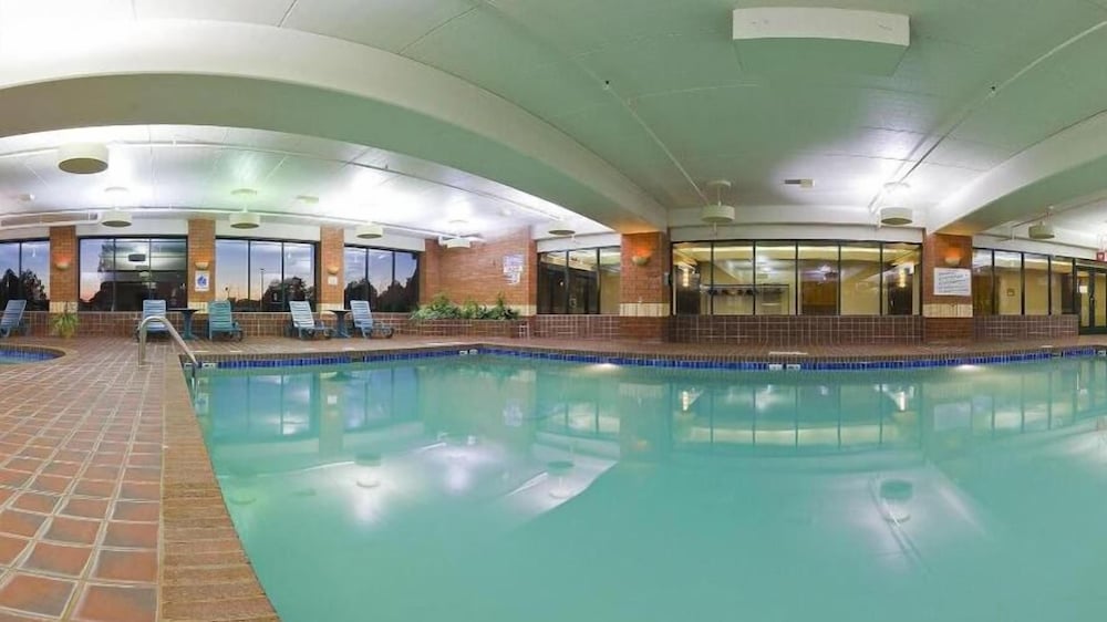 swimming pool spa