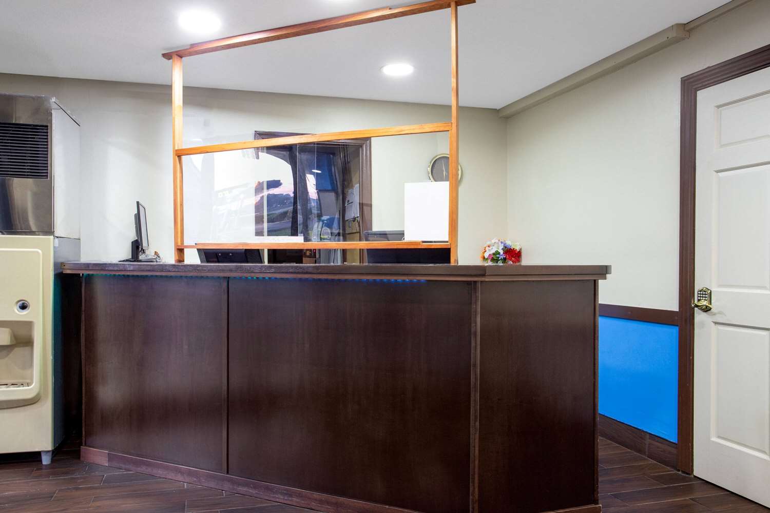 Travelodge by Wyndham Richmond IN 5/24