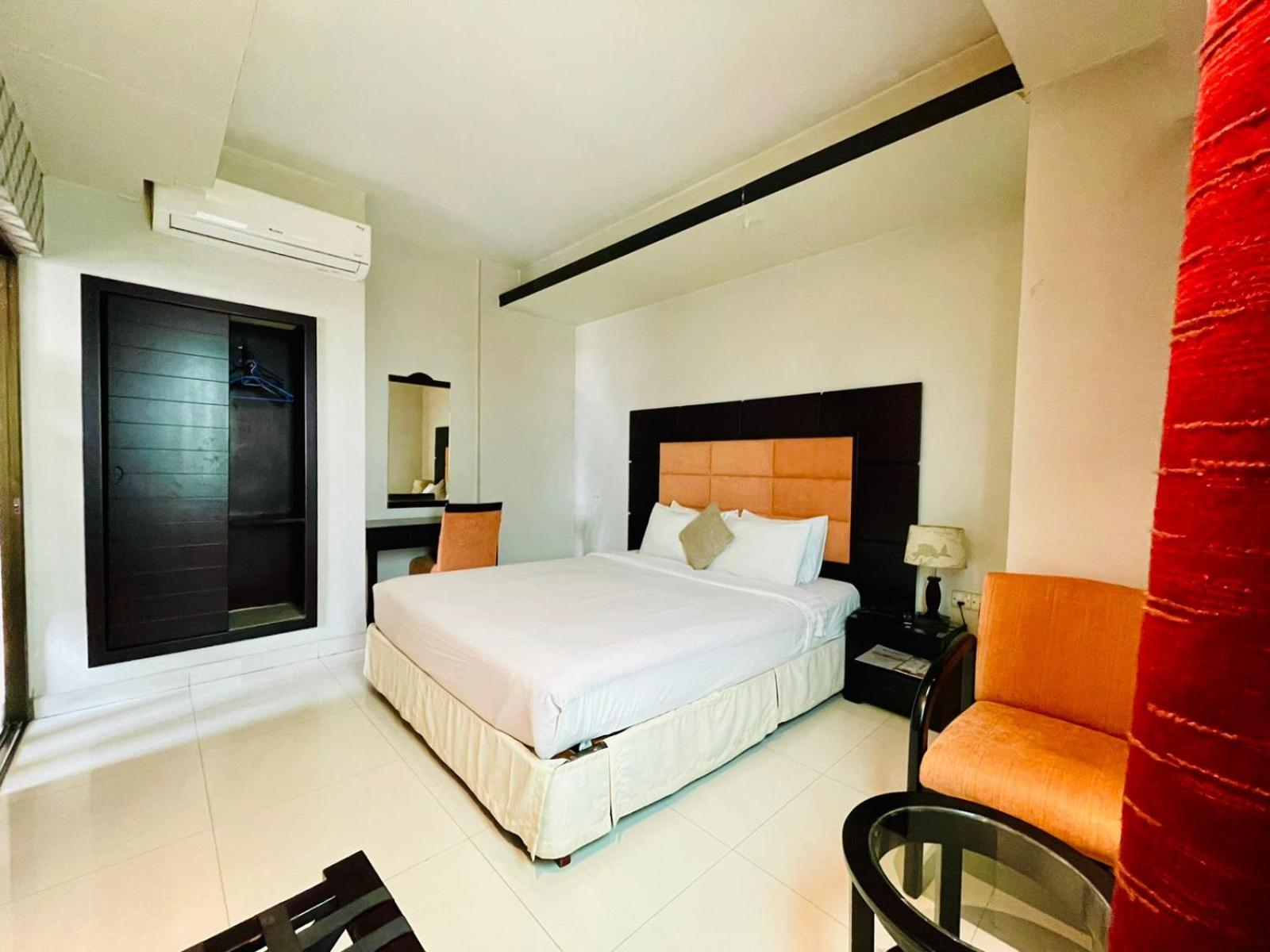 ORCHID BUSINESS HOTEL 8/36