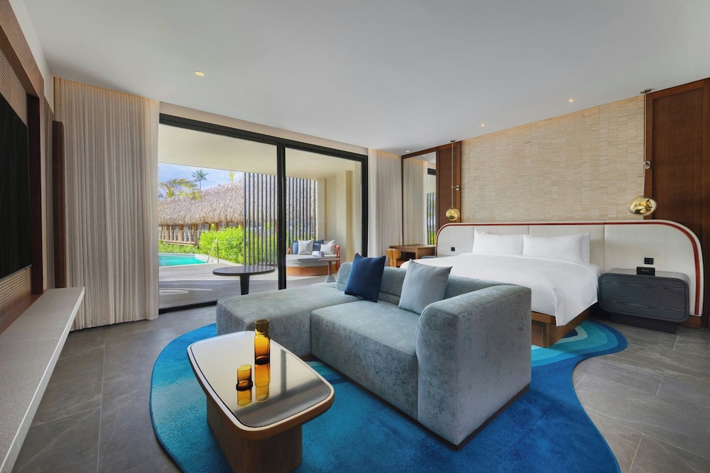 Swim Up, Suite, King Bed, Adult Only