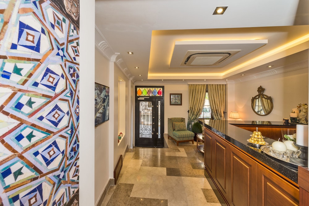 Four Doors Hotel 27/49