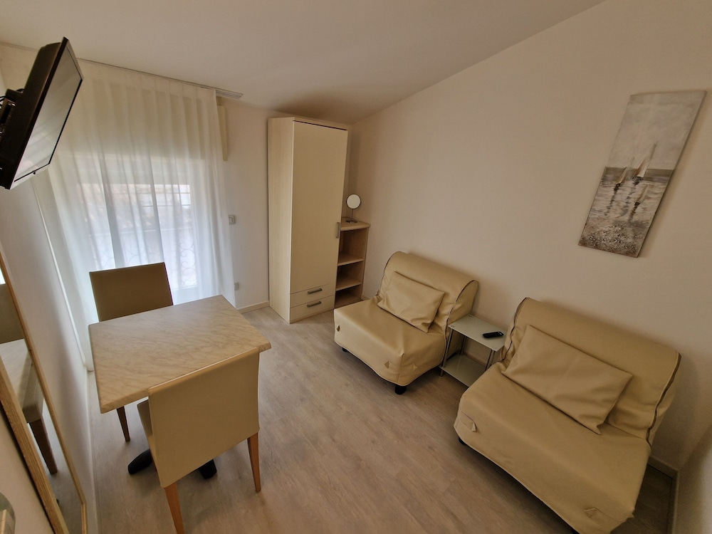Hotel Villa Anthea 47/58