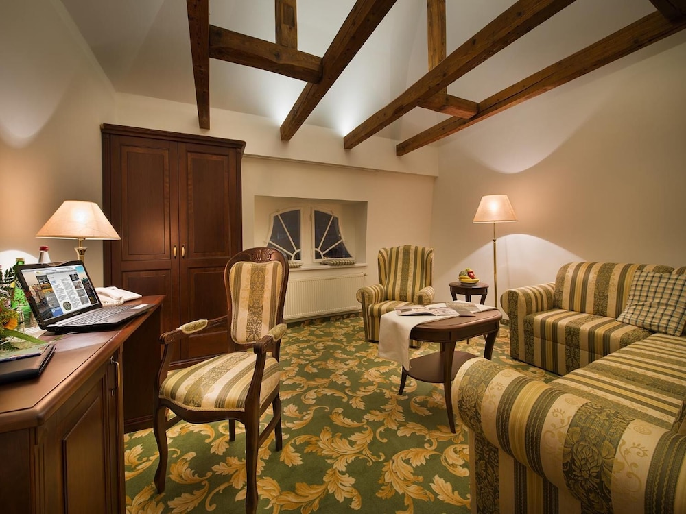Ea Hotel Elefant 22/44