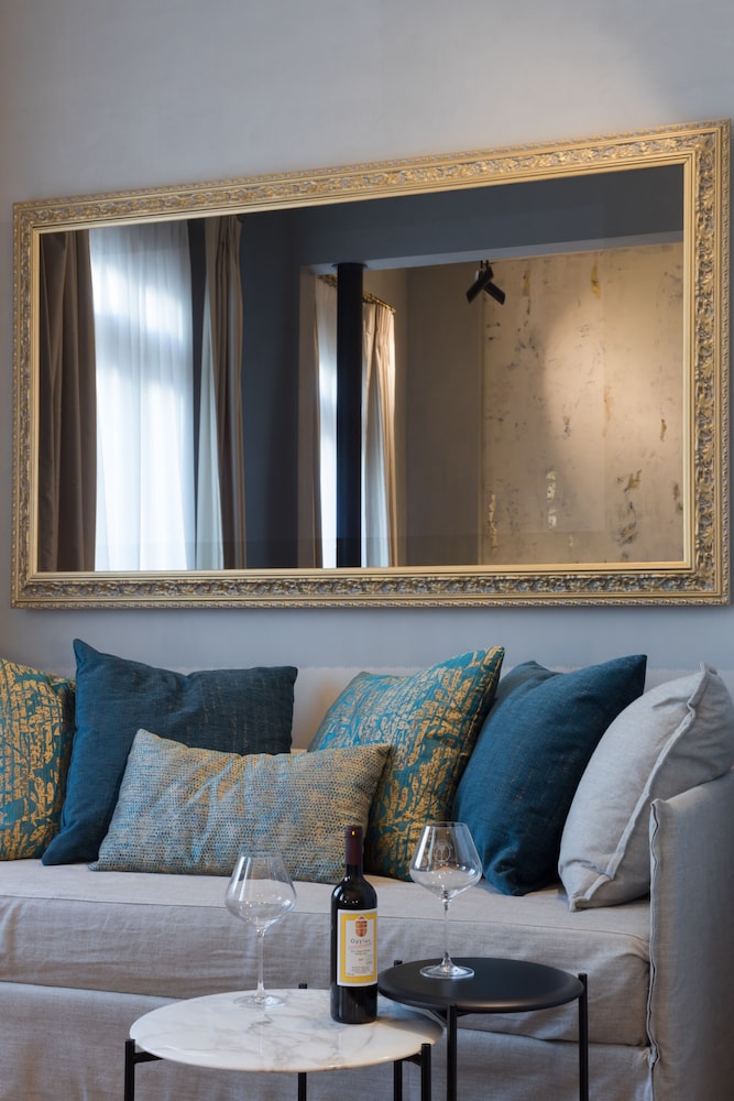 Castellano Hotel & Suites 37/63