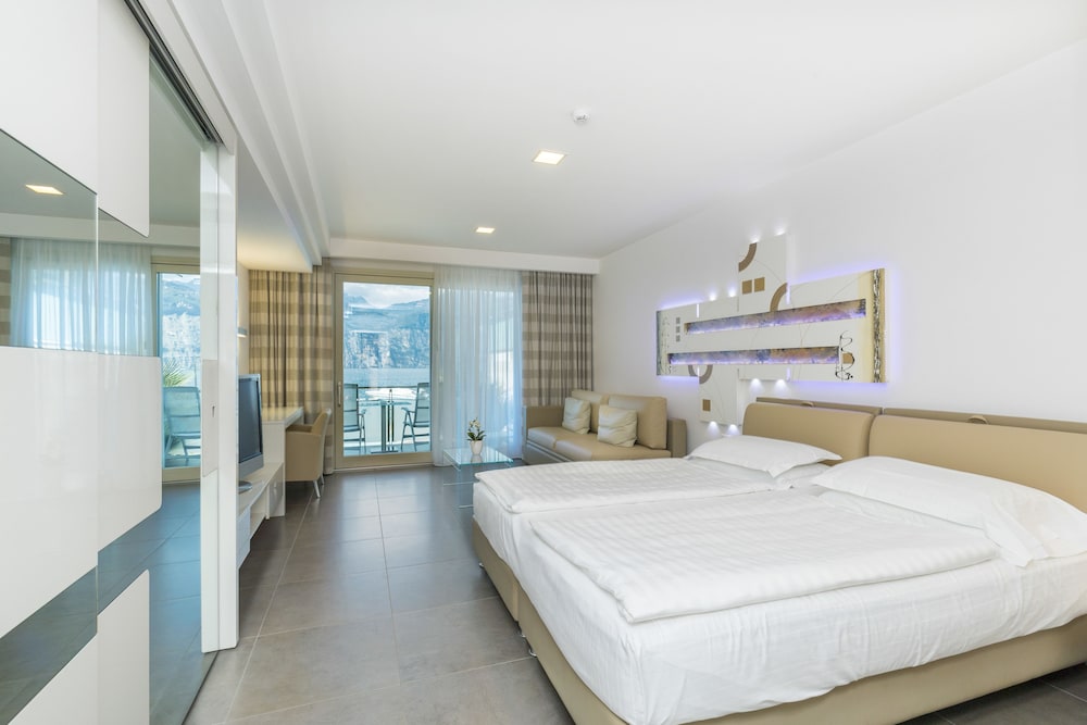 Junior Suite, Lake View