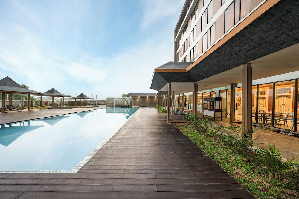 Myze Hotel Sumenep 19/22
