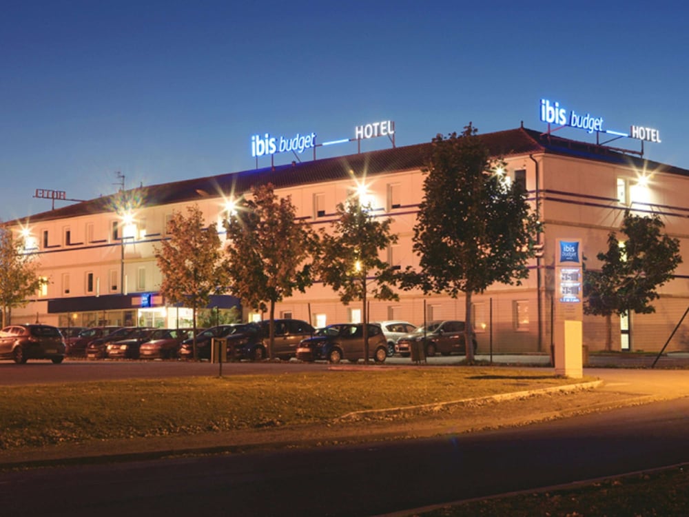 Ibis Budget Poitiers Nord Futuroscope 8/71