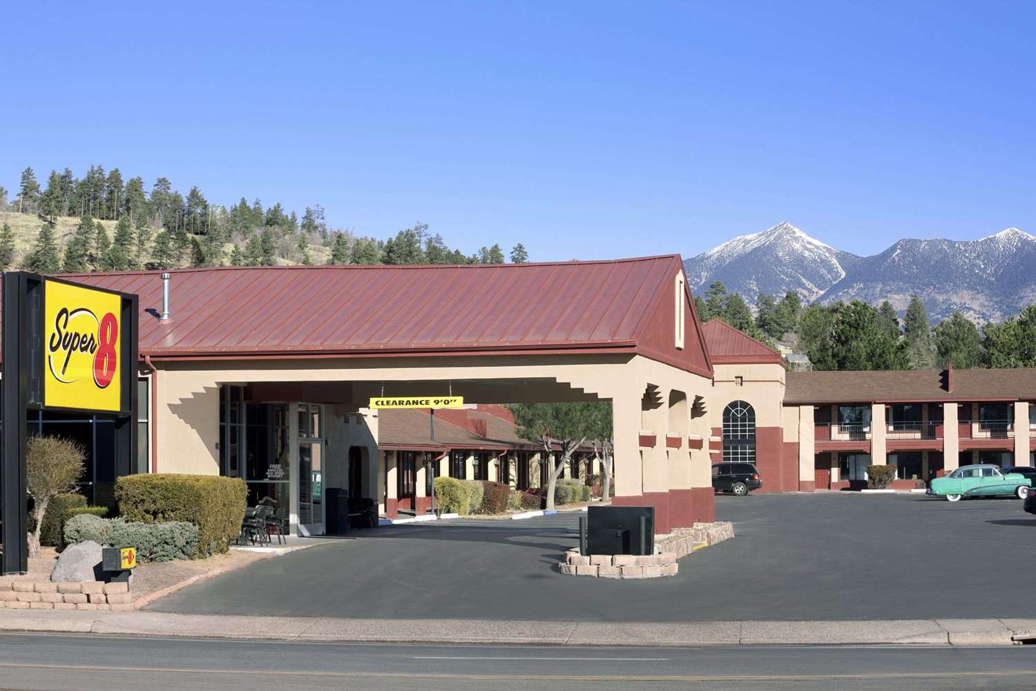 Super 8 by Wyndham NAU/Downtown Conference Center 5/30