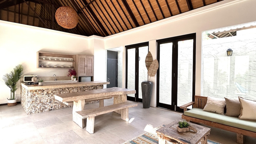 Artemis Villa And Hotel 11/46