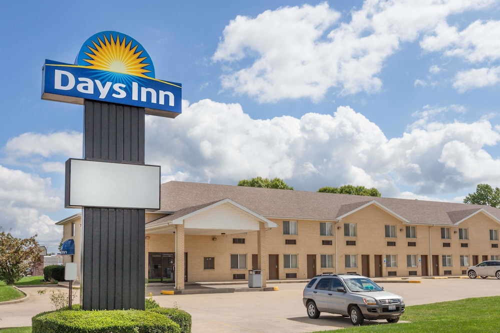 Days Inn By Wyndham Charleston 1/13