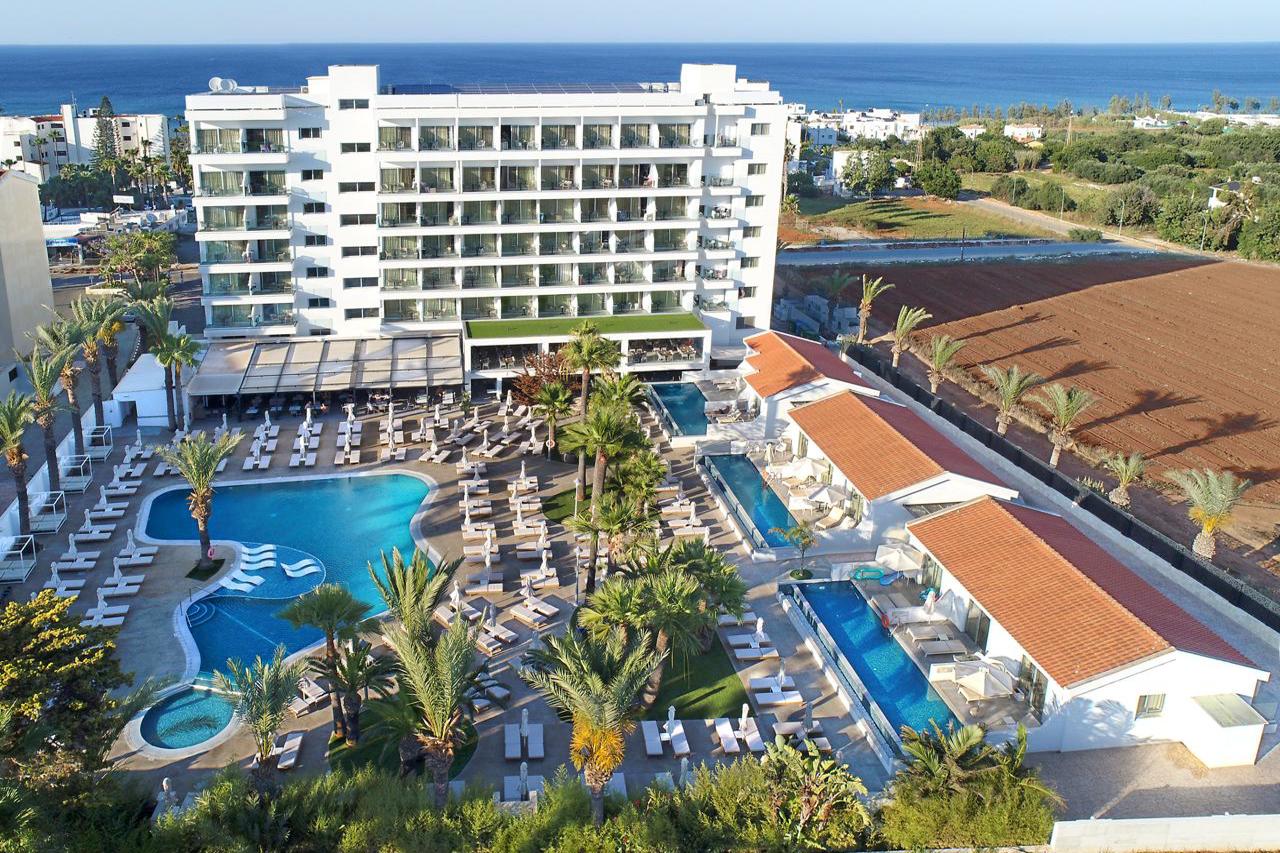 Bohemian Gardens Hotel in PARALIMNI