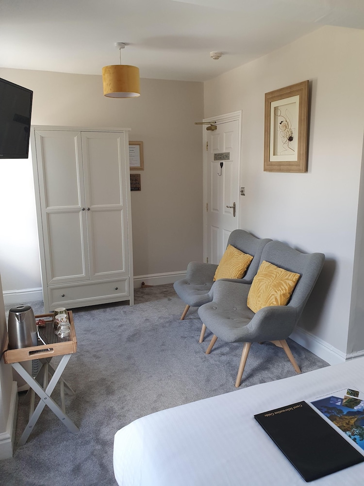 Number 80 Bed Then Breakfast 46/65
