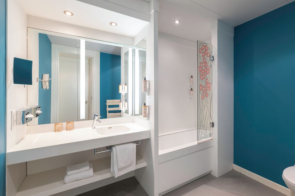 Mercure Lyon Centre Chateau Perrache 50/50