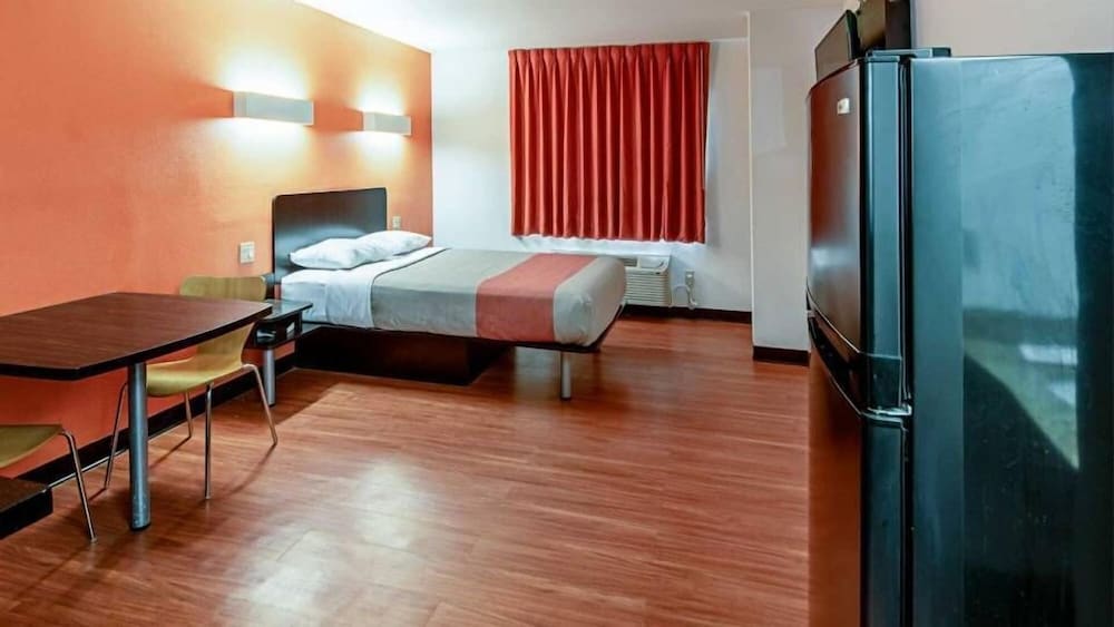 Motel6 Lebanon, IN 33/54