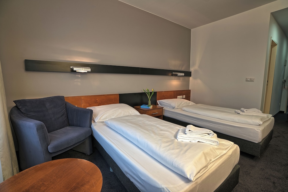 Hotel4you 15/50