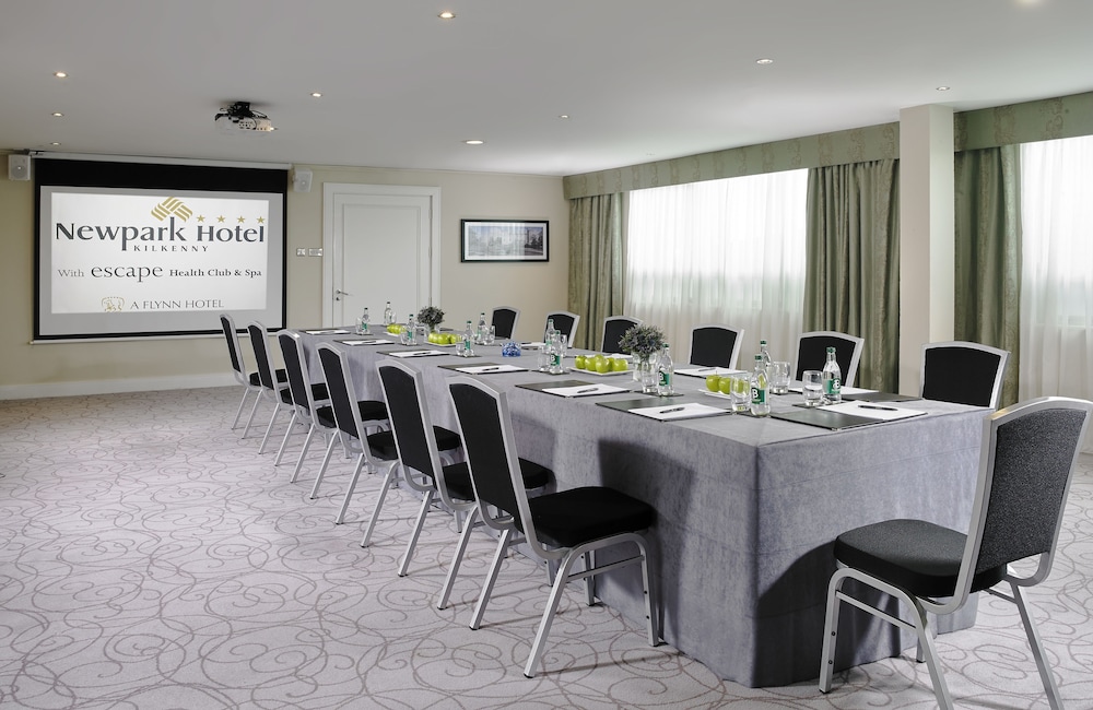 NEWPARK HOTEL 61/70