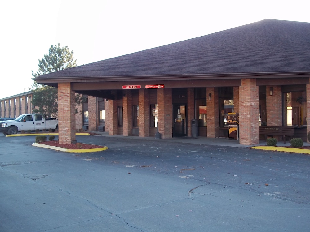 Quality Inn New Martinsville, WV 5/65