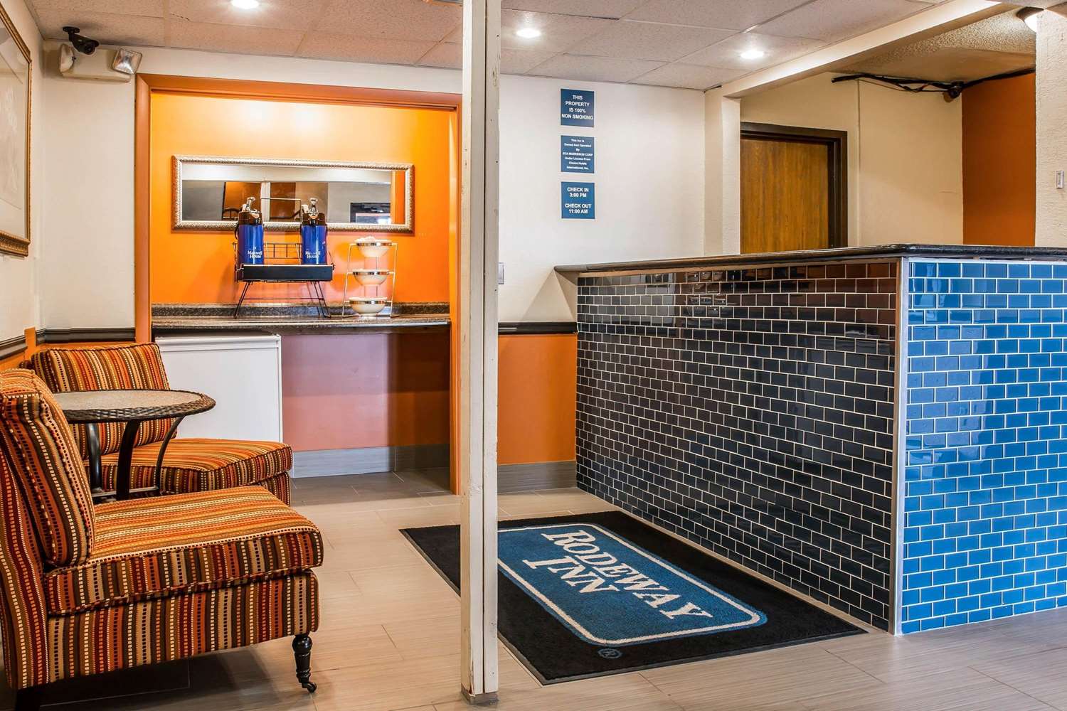 Rodeway Inn Muskegon Airport MI 7/33