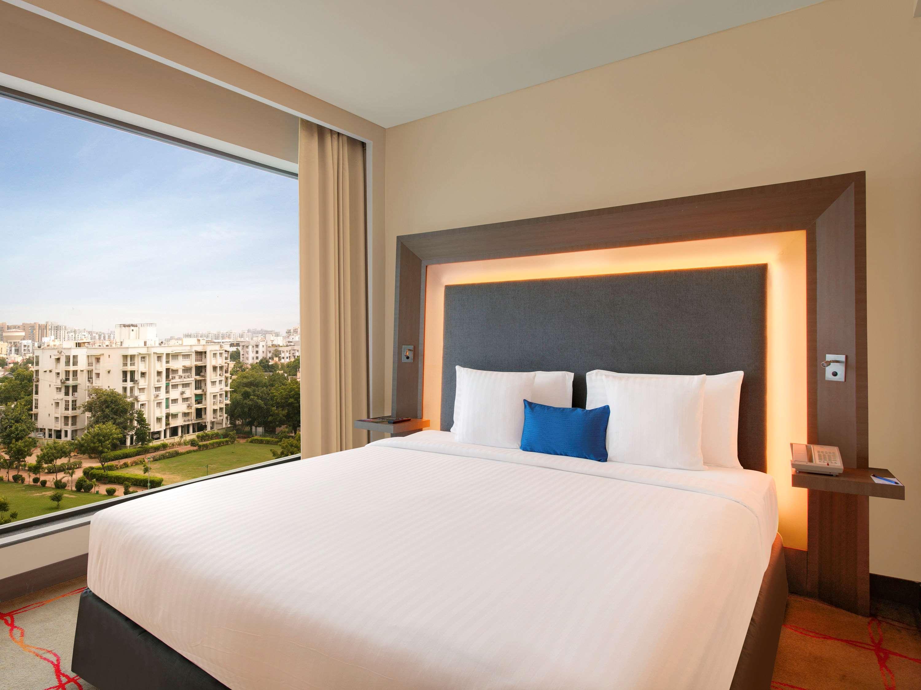 JUNIOR SUITE, PREMIER LOUNGE ACCESS, LARGE