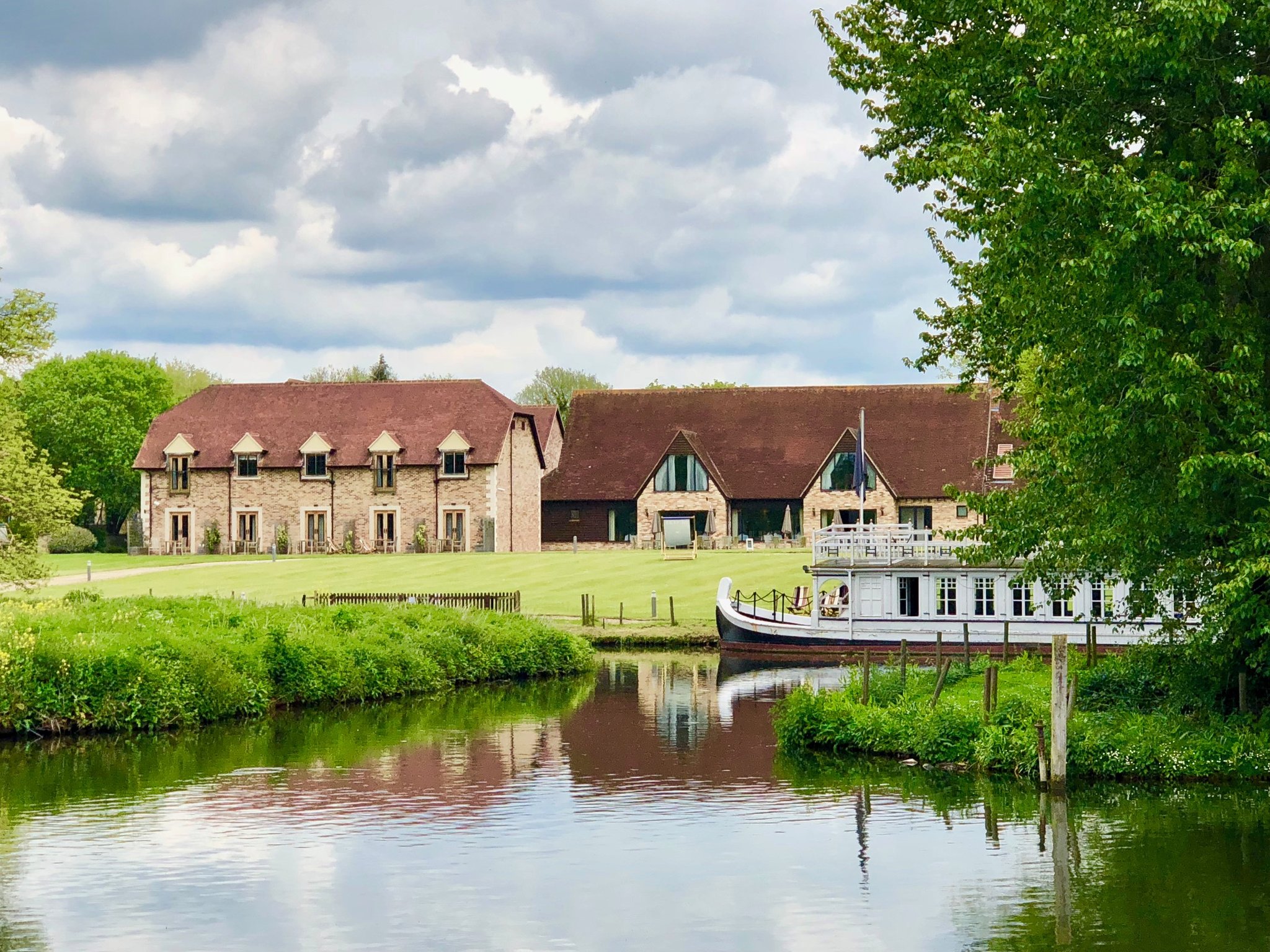 Voco Oxford Thames by IHG 46/50
