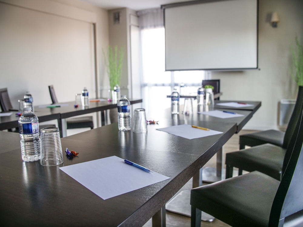 Hotel Inn Design Resto Novo Alencon 49/55