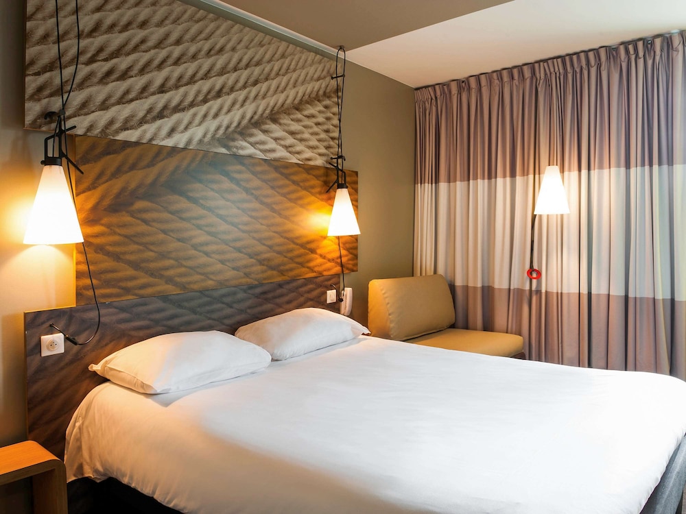 Ibis Paris La Defense Courbevoie 16/49