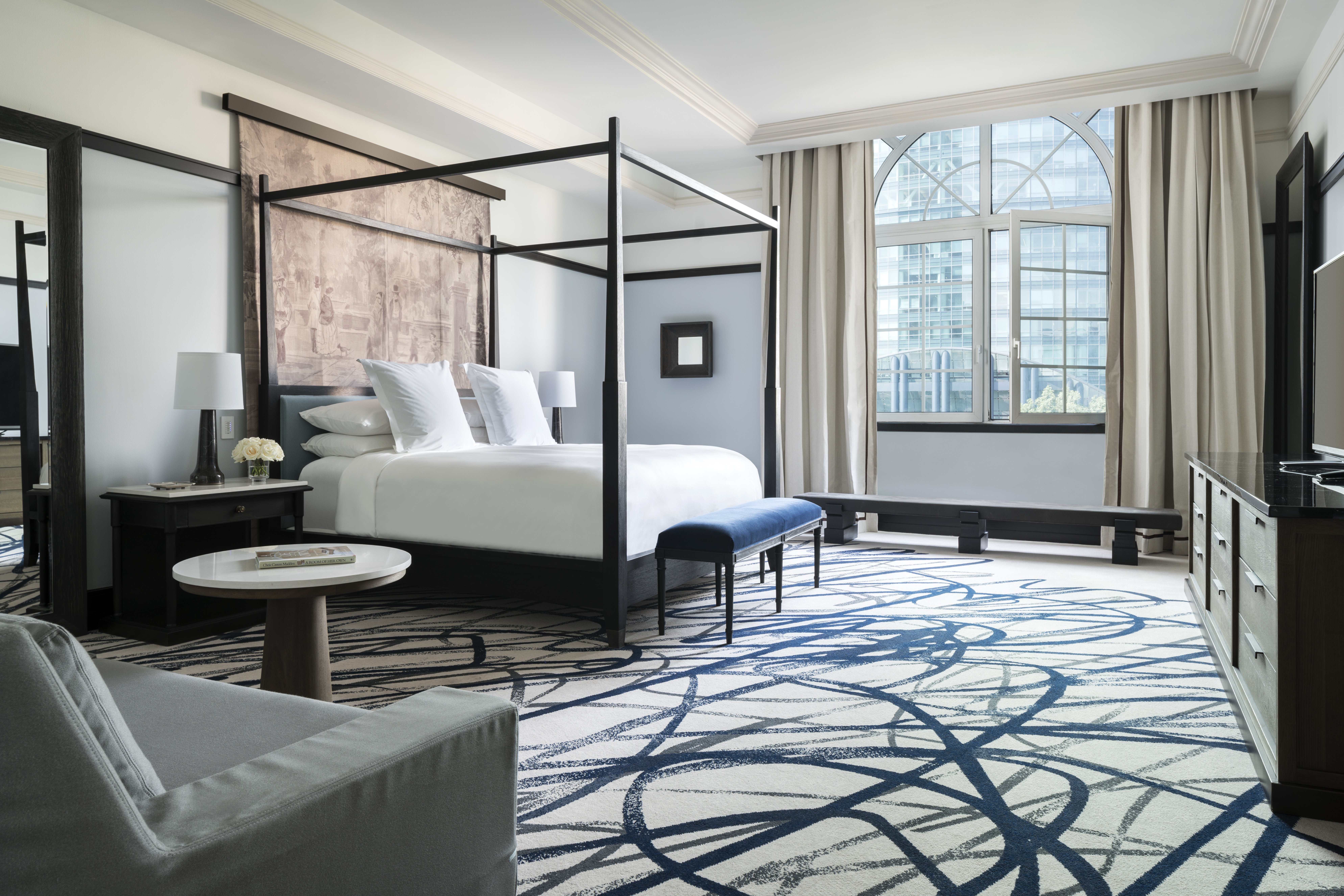 PRESIDENTIAL, SUITE