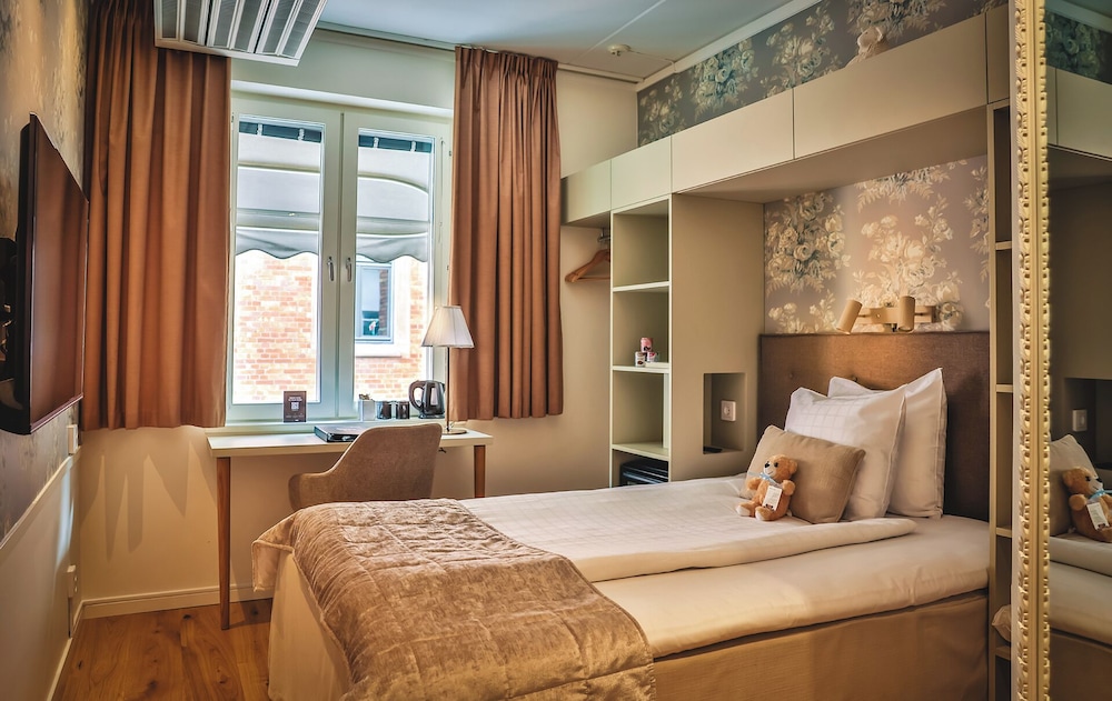 Freys Hotel 31/65