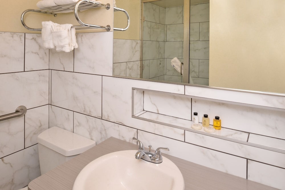 غرفة قياسية بسريرين كوين، Steam Plant Hotel 4/5