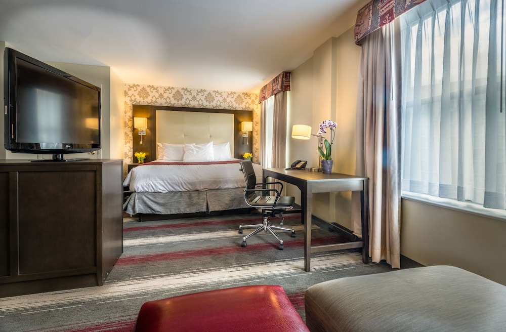 West End Washington Dc Tapestry Collection By Hilton 26/46