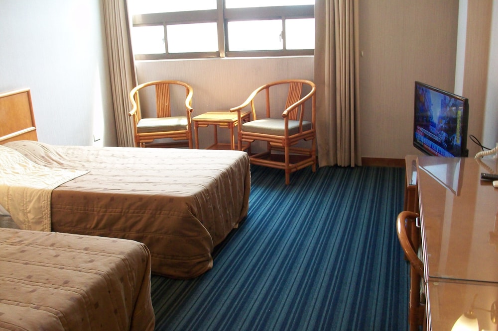 KinSa Holiday Hotel 8/19