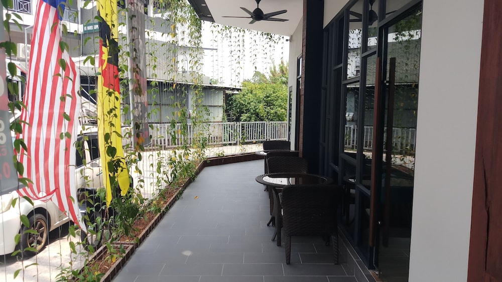 Roxy Hotel Padungan 26/31