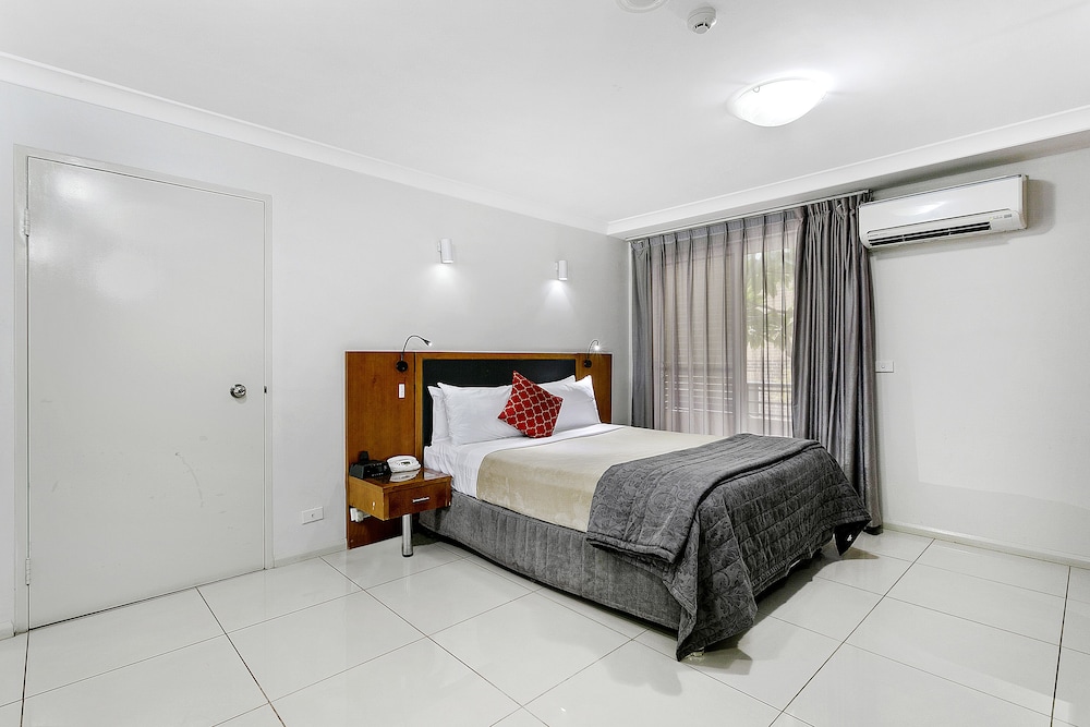 Comfort Inn & Suites Burwood 8/33