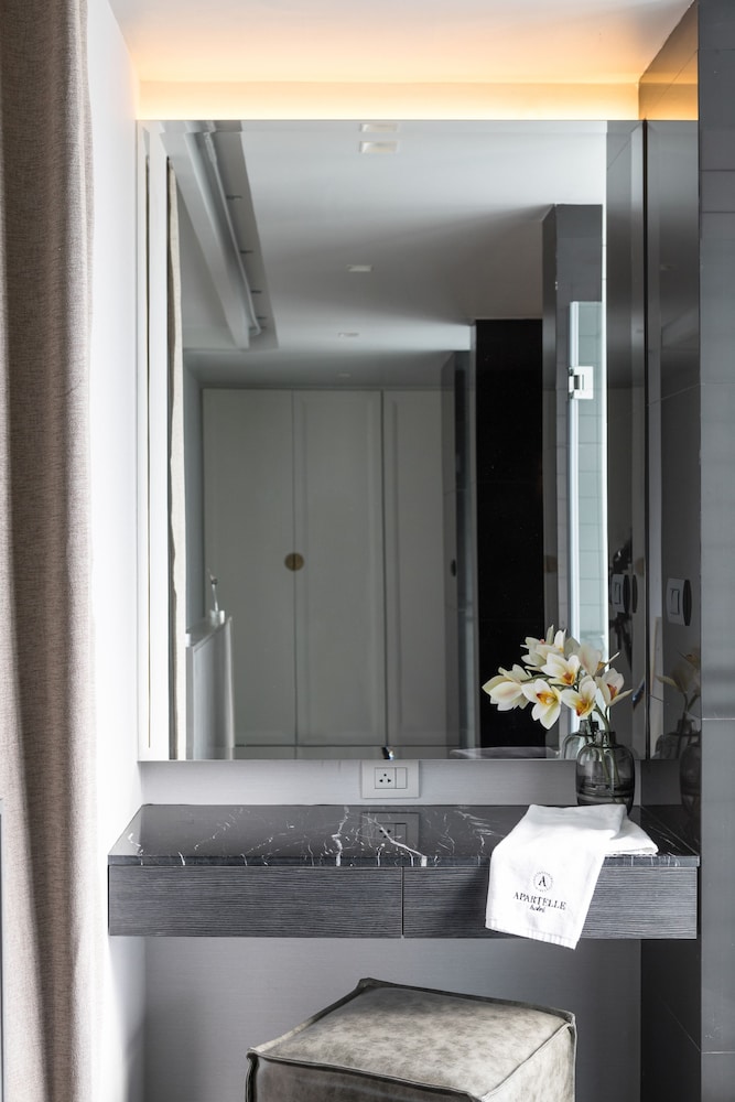 Apartelle Jatujak Hotel 63/63