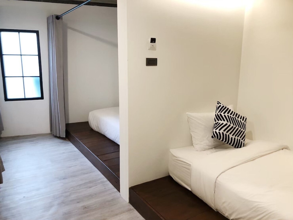 The Entaneer Poshtel - Hostel 11/42