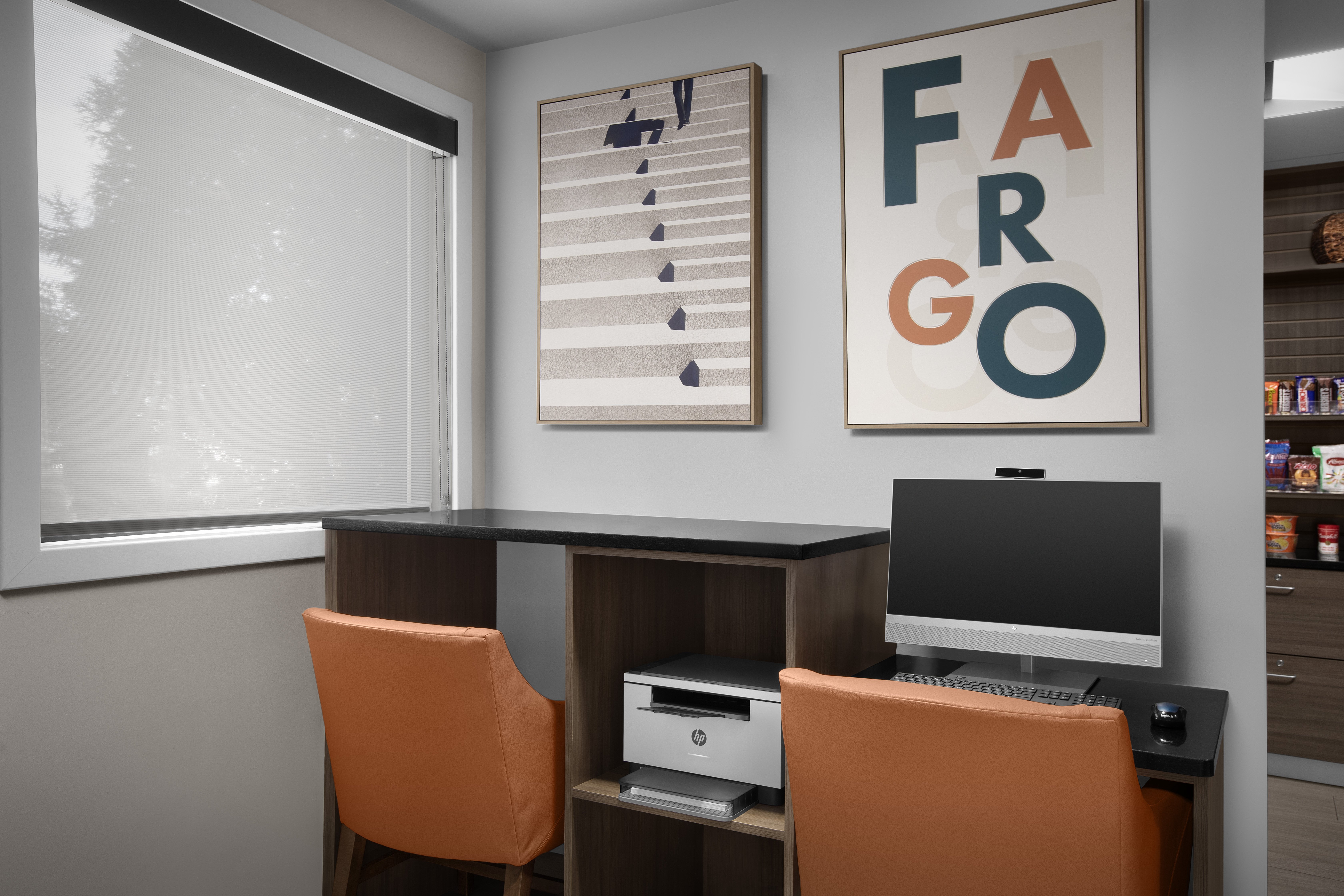 Holiday Inn Express Fargo-West Acres 68/70