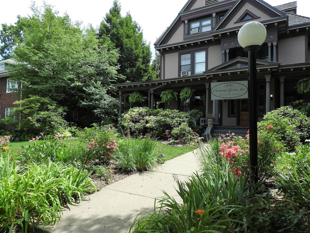 Champaign Garden Inn 45/50