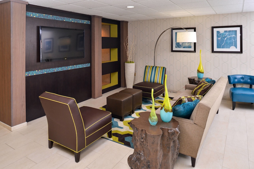 Fairfield Inn Suites Hickory 26/40