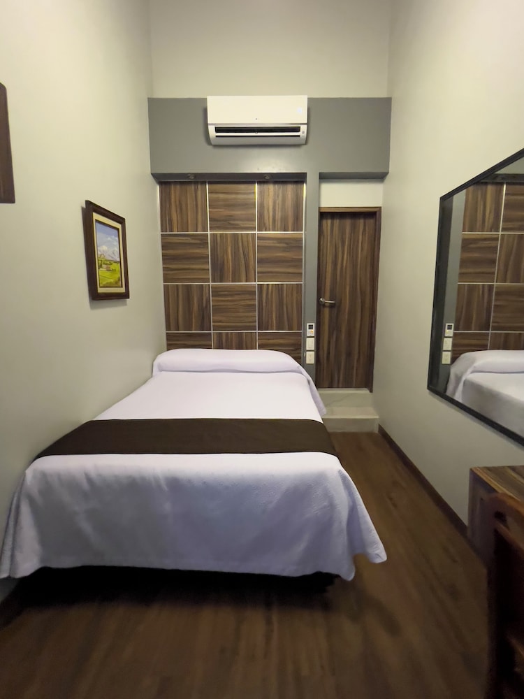 Hotel Principal 21/49