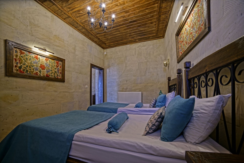 Doors Of Cappadocia 28/50