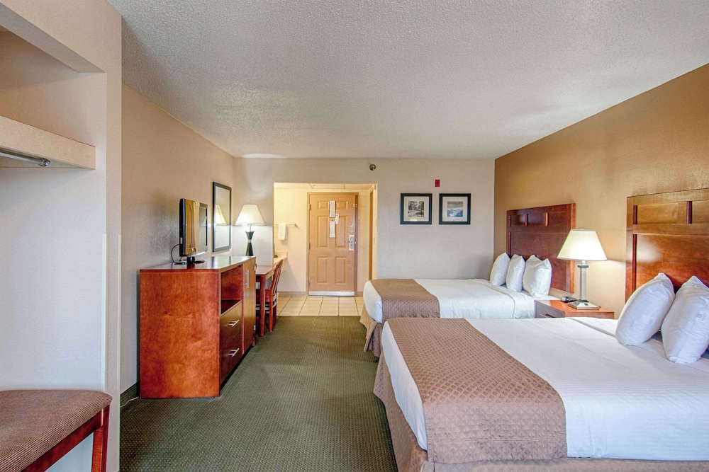 Park Tower Inn 22/55