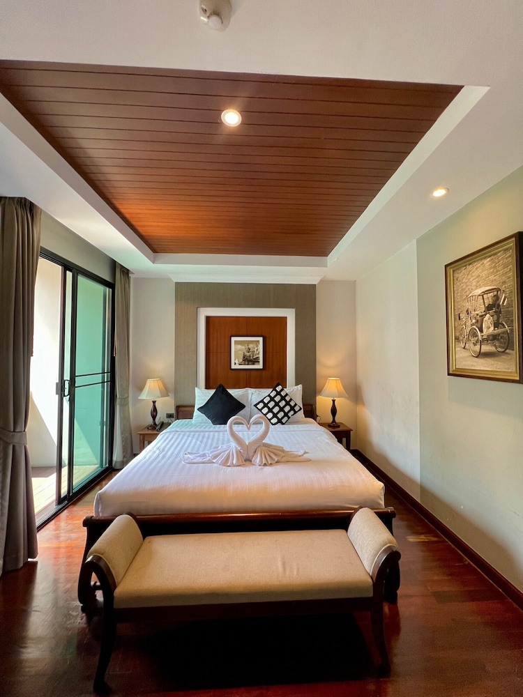 Yotaka Bangkok Hotel 12/49
