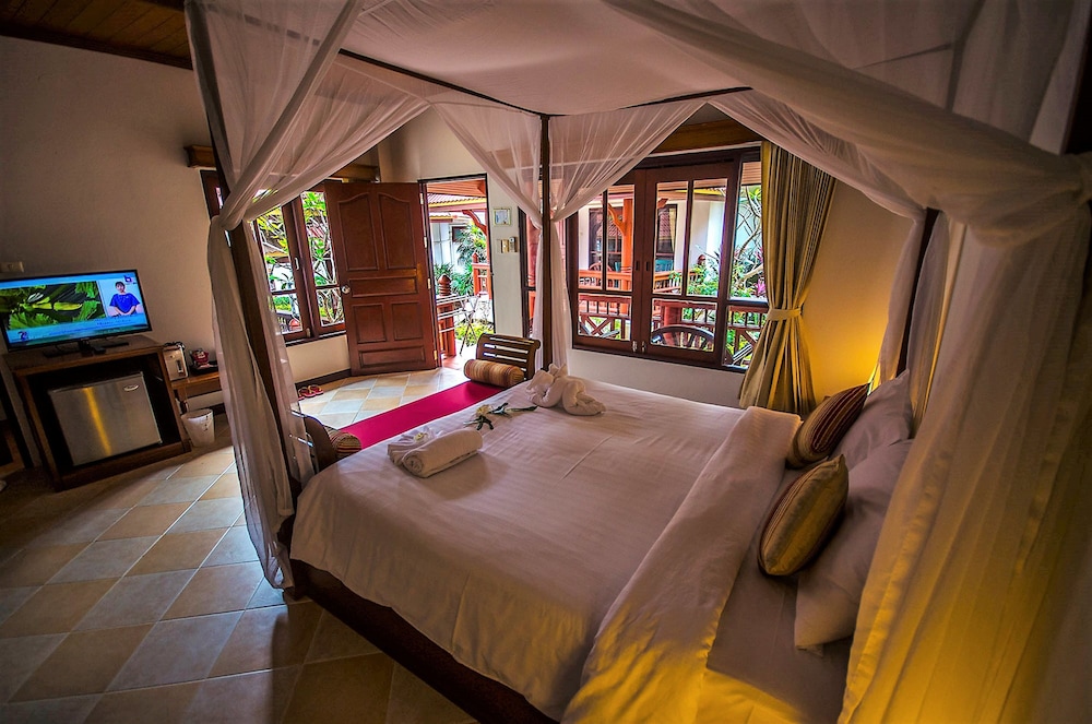 Bhundhari Chaweng Beach Resort 47/80