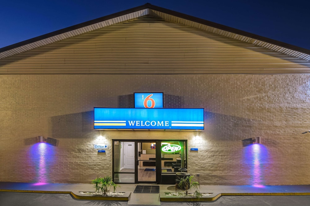 Motel6 Dalton, GA 34/47