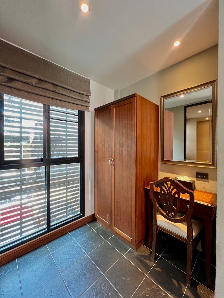 Yotaka Bangkok Hotel 28/49