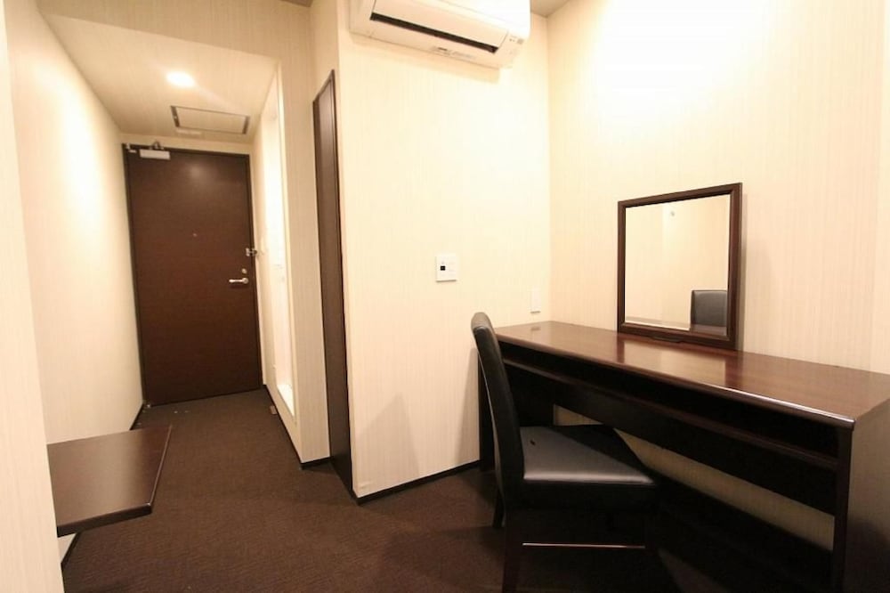 HOTEL LiVEMAX Nihombashi Hakozaki 53/54